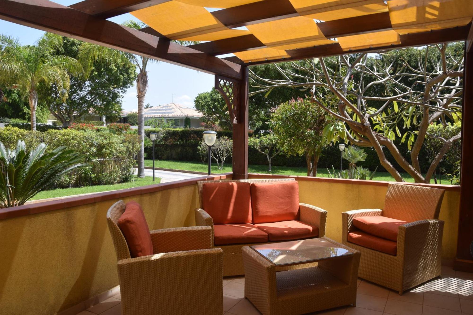 Acquamarina House Marina Di Ragusa Eksteriør billede